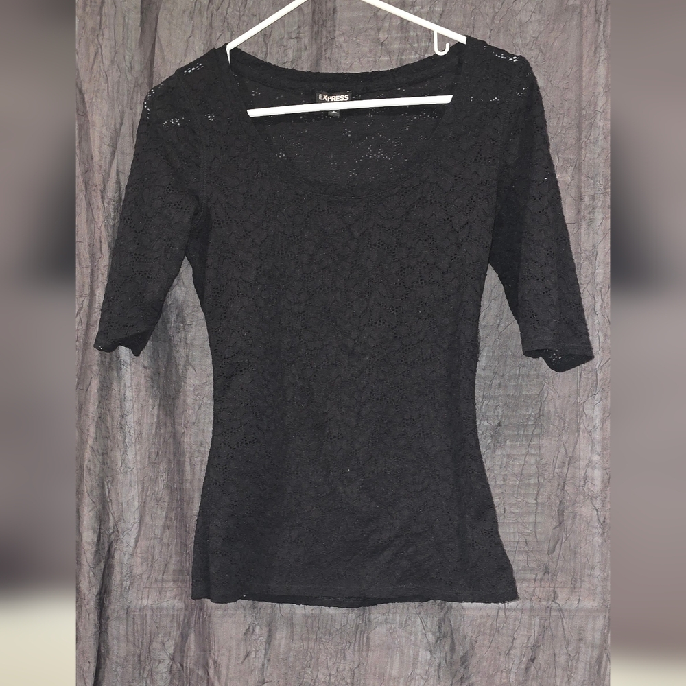 Sheer 3/4 sleeve lace top